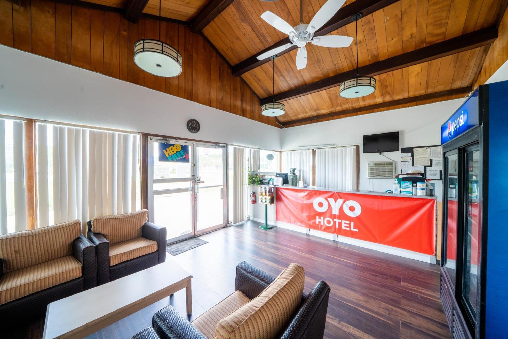 Hotel Oyo Ocala, Fl I-75 Ocala
